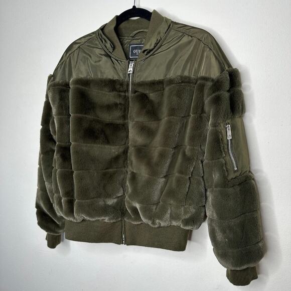 NWOT Guess Felicia Super Soft Olive Green Faux Fur Bomber Jacket Side Pockets XS - Picture 4 of 12